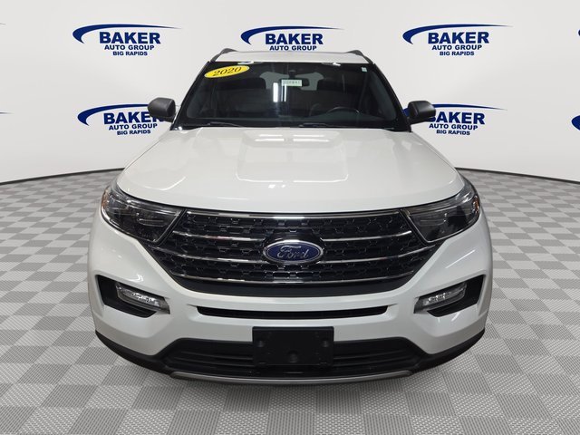 Used 2020 Ford Explorer XLT w/ Equipment Group 202A image 8