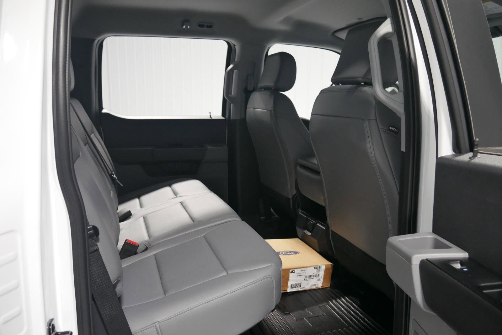 New 2026 Ford F550 4x4 Crew Cab image 61