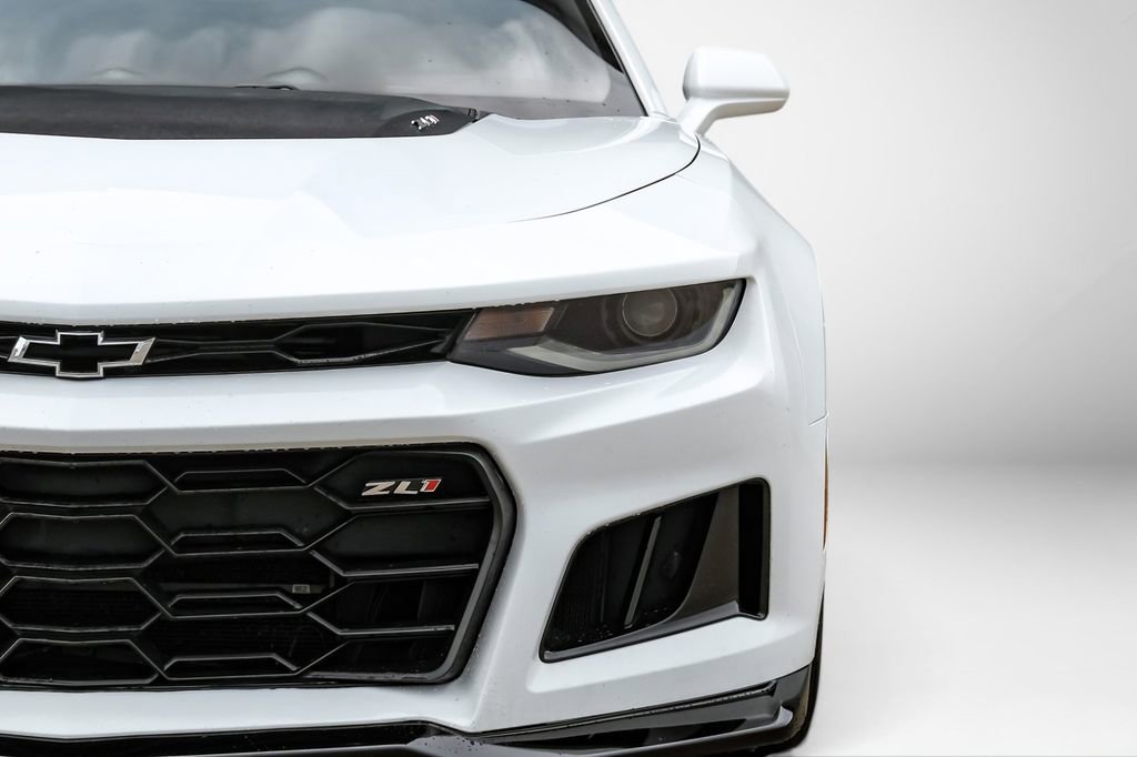 Used 2018 Chevrolet Camaro ZL1 RWD image 12