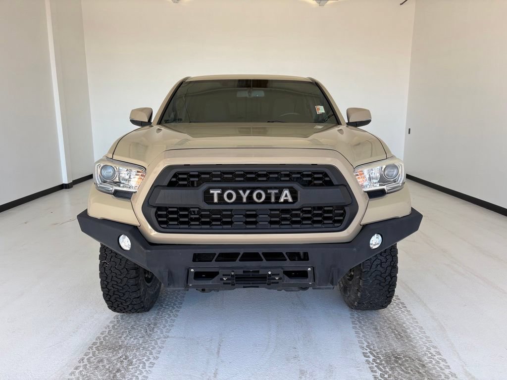 Used 2017 Toyota Tacoma TRD Off-Road w/ Tow Package (A/T) AWD/4WD image 16
