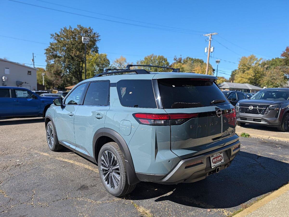 New 2026 Nissan Pathfinder Platinum AWD/4WD image 9