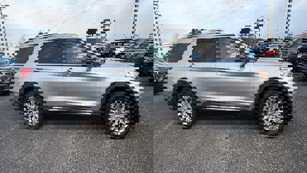 Used 2020 Ford Explorer Limited w/ Class III Trailer Tow Package image 4