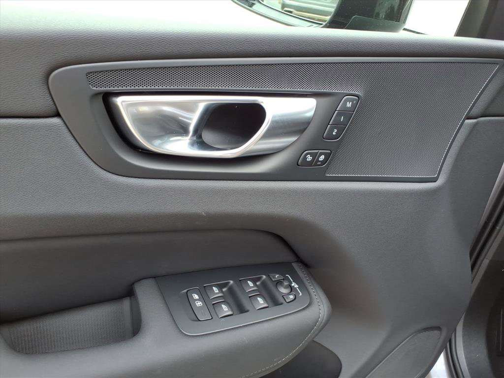 Certified 2026 Volvo XC60 B5 Plus w/ Climate Package AWD/4WD image 12