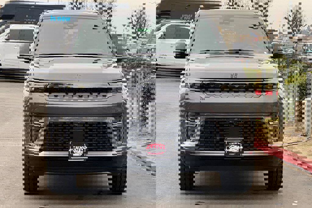 New 2026 Jeep Grand Wagoneer Summit w/ Premium Group III image 9