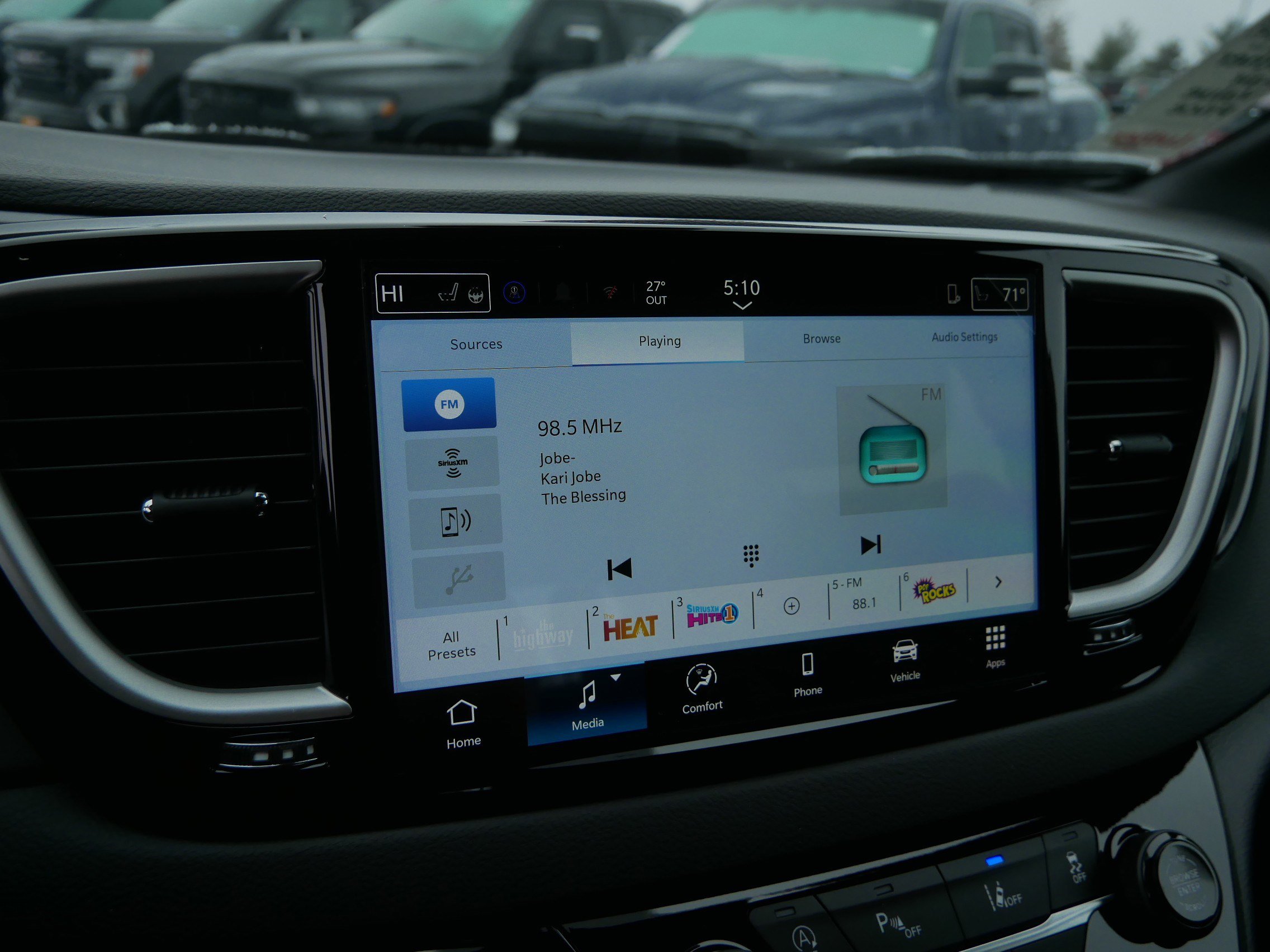 New 2026 Chrysler Voyager LX image 14