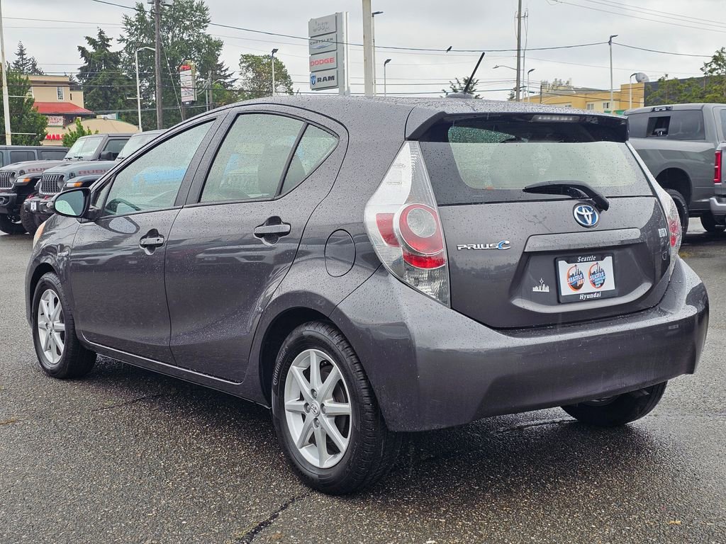 Used 2014 Toyota Prius C Three FWD image 5