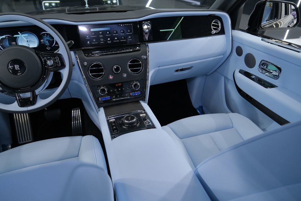 Used 2026 Rolls-Royce Cullinan image 66