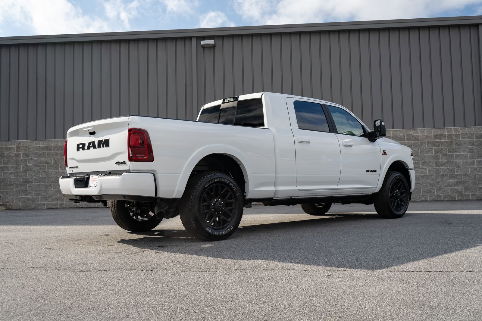 New 2026 RAM 2500 Limited AWD/4WD image 19