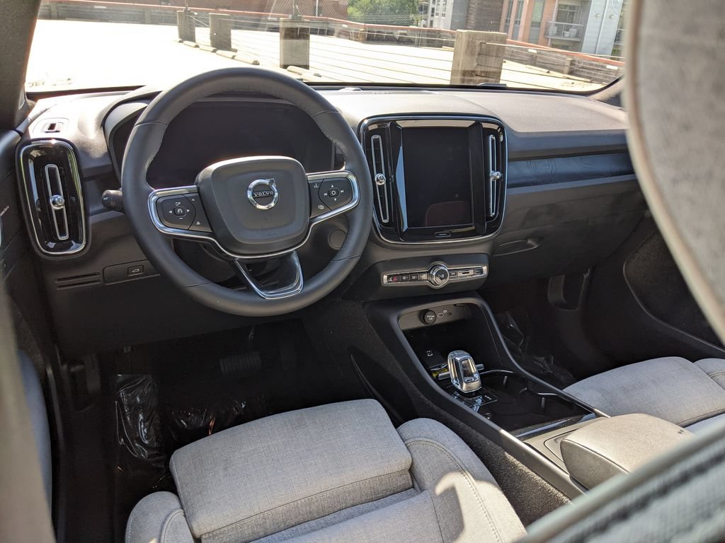Certified 2023 Volvo C40 P8 Recharge Ultimate AWD/4WD image 12