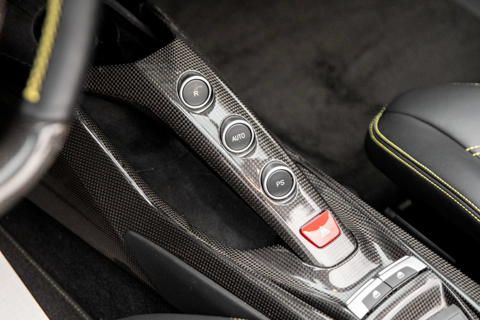 Used 2017 Ferrari 488 Spider RWD image 33