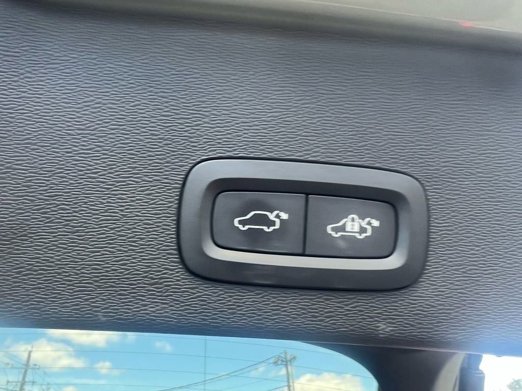 Certified 2023 Volvo C40 P8 Recharge Ultimate AWD/4WD image 29