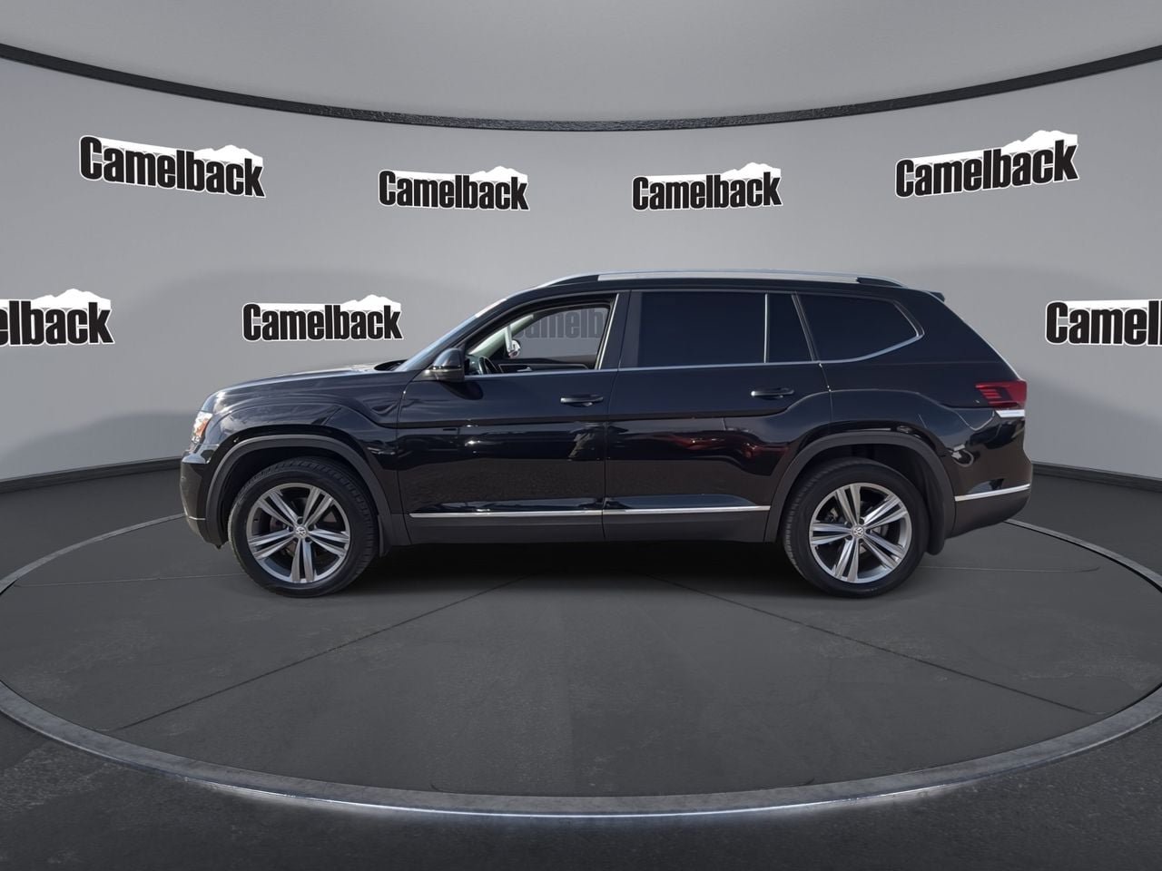 Used 2018 Volkswagen Atlas SEL AWD/4WD image 4