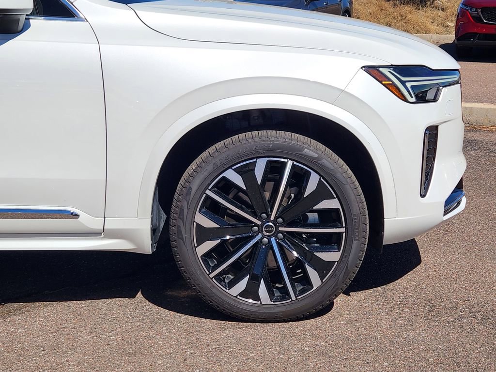 New 2025 Volvo XC90 B6 Core w/ Protection Package Premier image 28