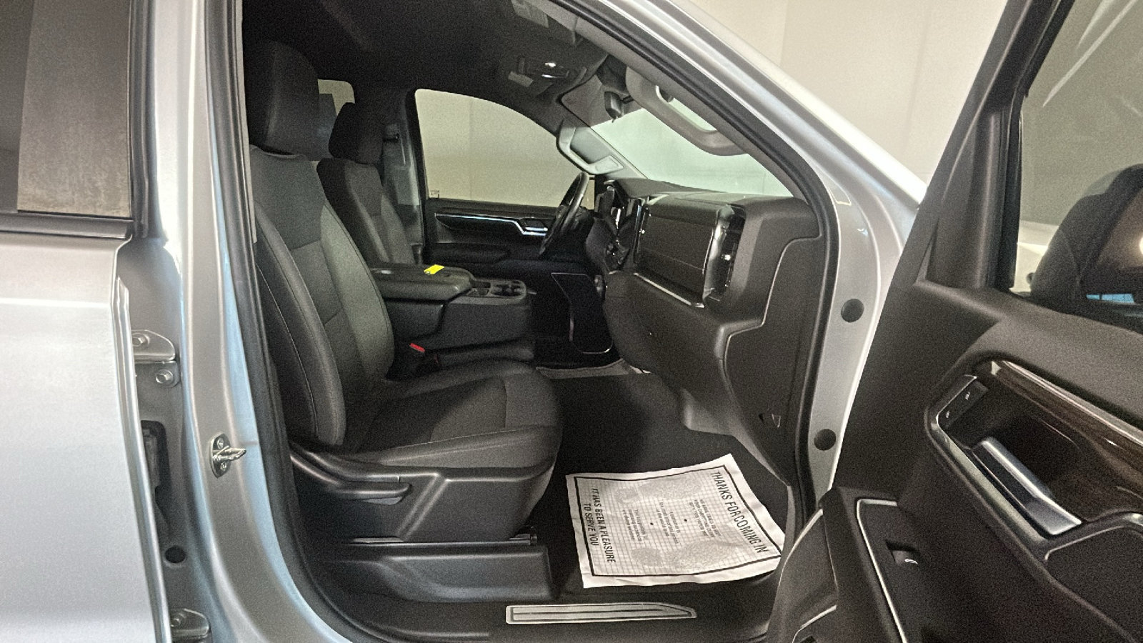Used 2022 Chevrolet Silverado 1500 LT w/ Work Truck Package AWD/4WD image 34