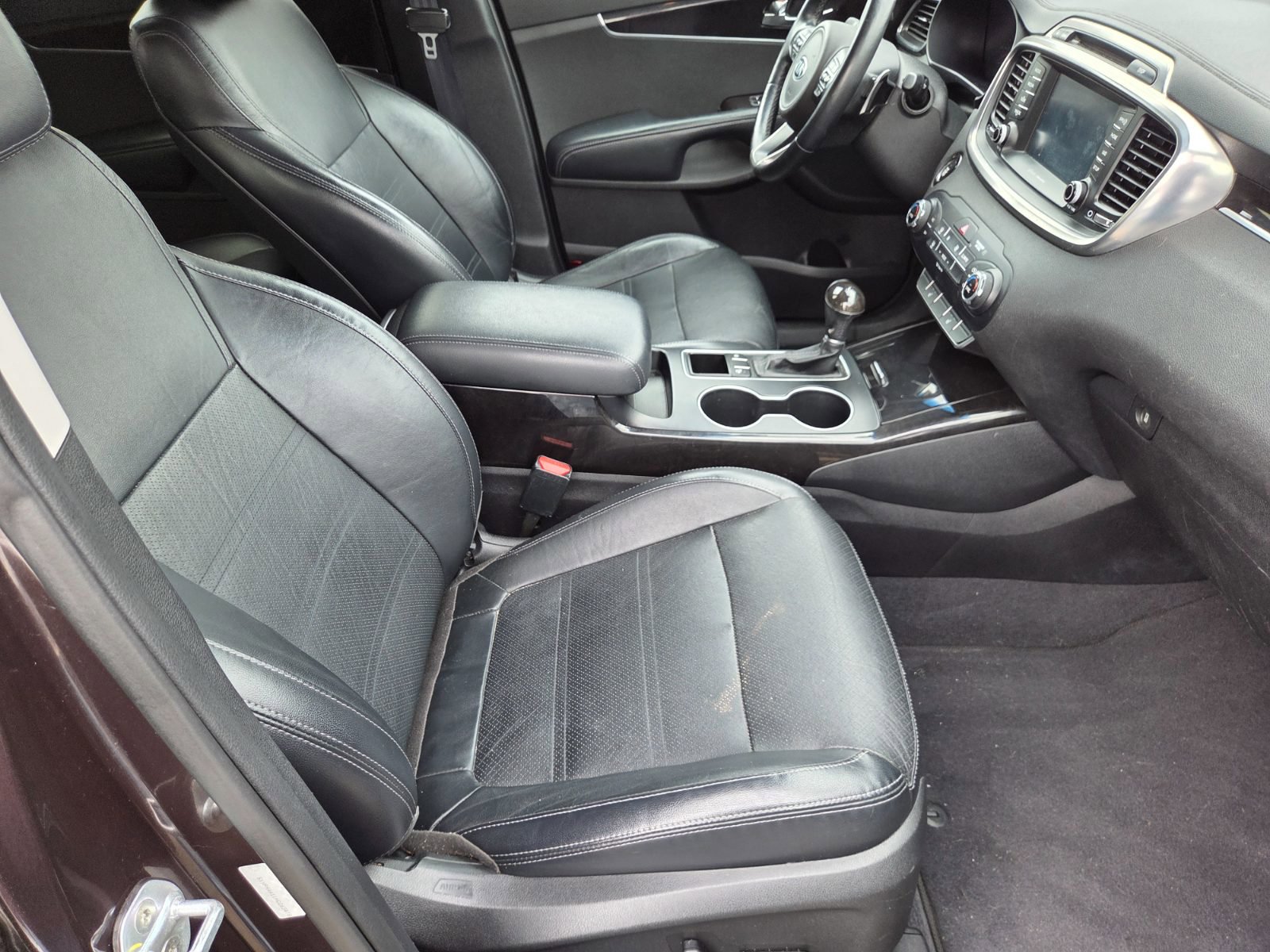 Used 2017 Kia Sorento EX image 15