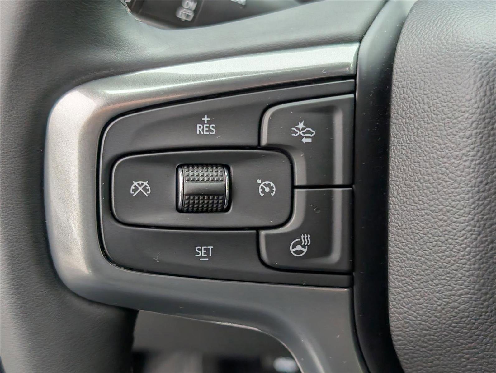 Used 2023 Chevrolet Tahoe LT w/ Luxury Package AWD/4WD image 27