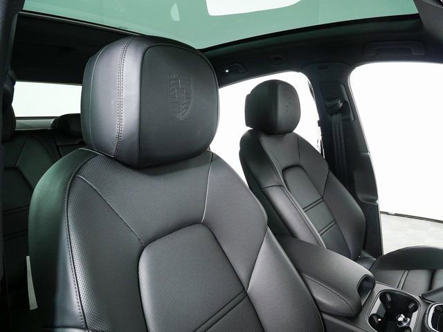 New 2026 Porsche Cayenne Coupe image 25