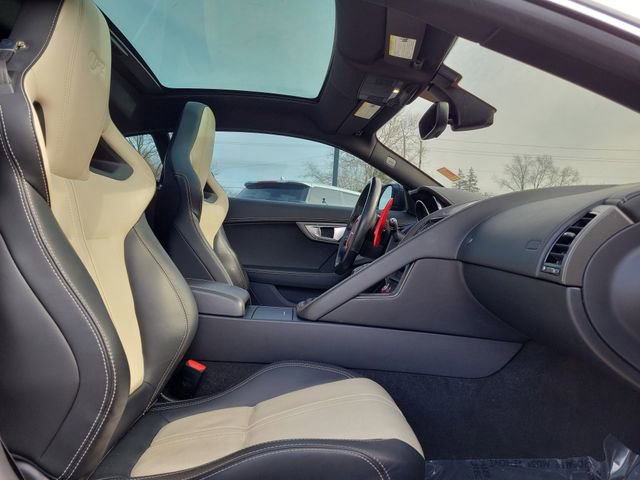 Used 2016 Jaguar F-TYPE R image 14
