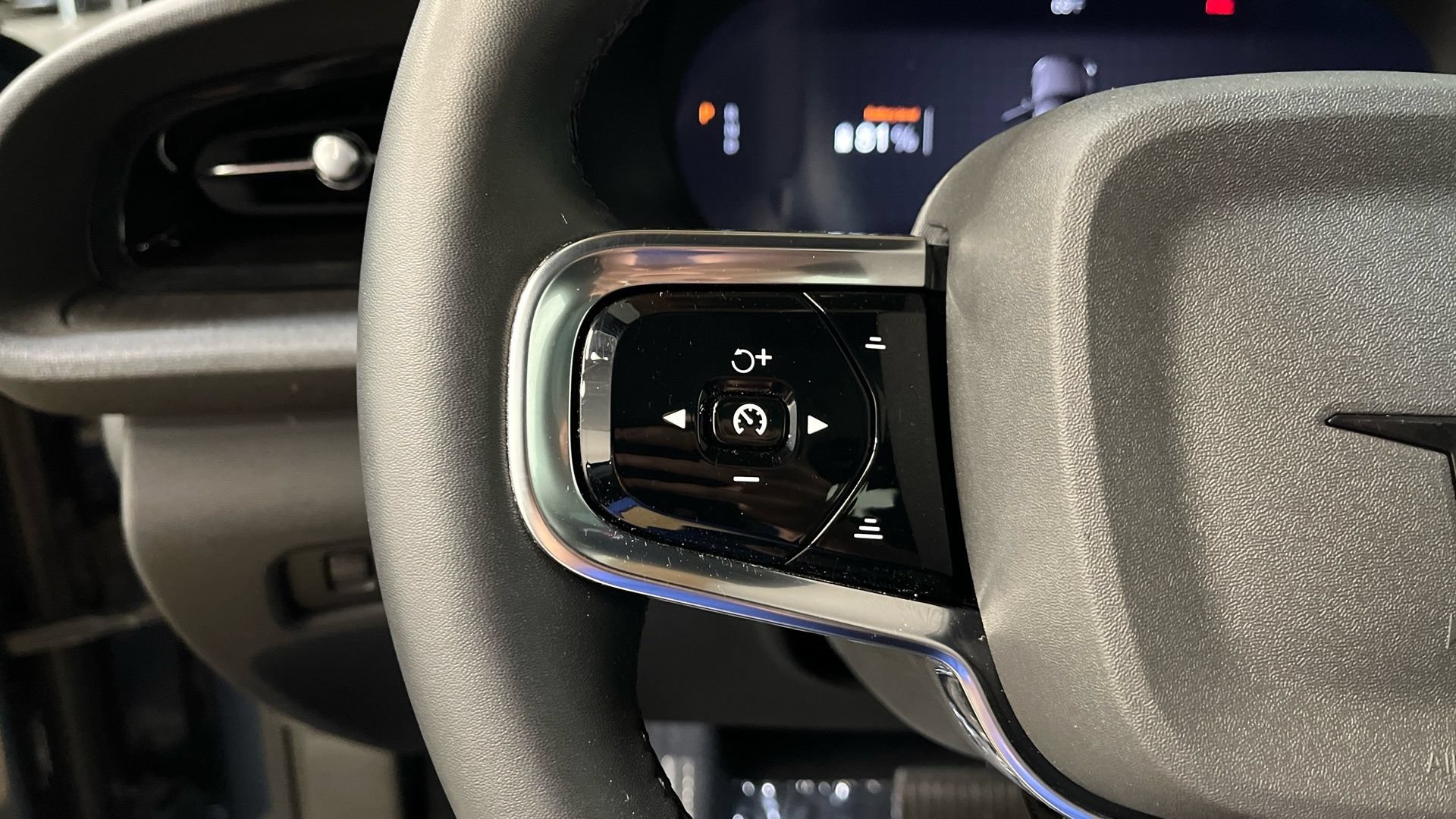Certified 2022 Polestar Polestar 2 w/ Plus Package AWD/4WD image 10