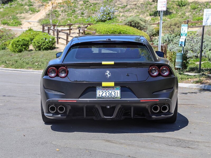 Used 2017 Ferrari GTC4Lusso AWD/4WD image 24