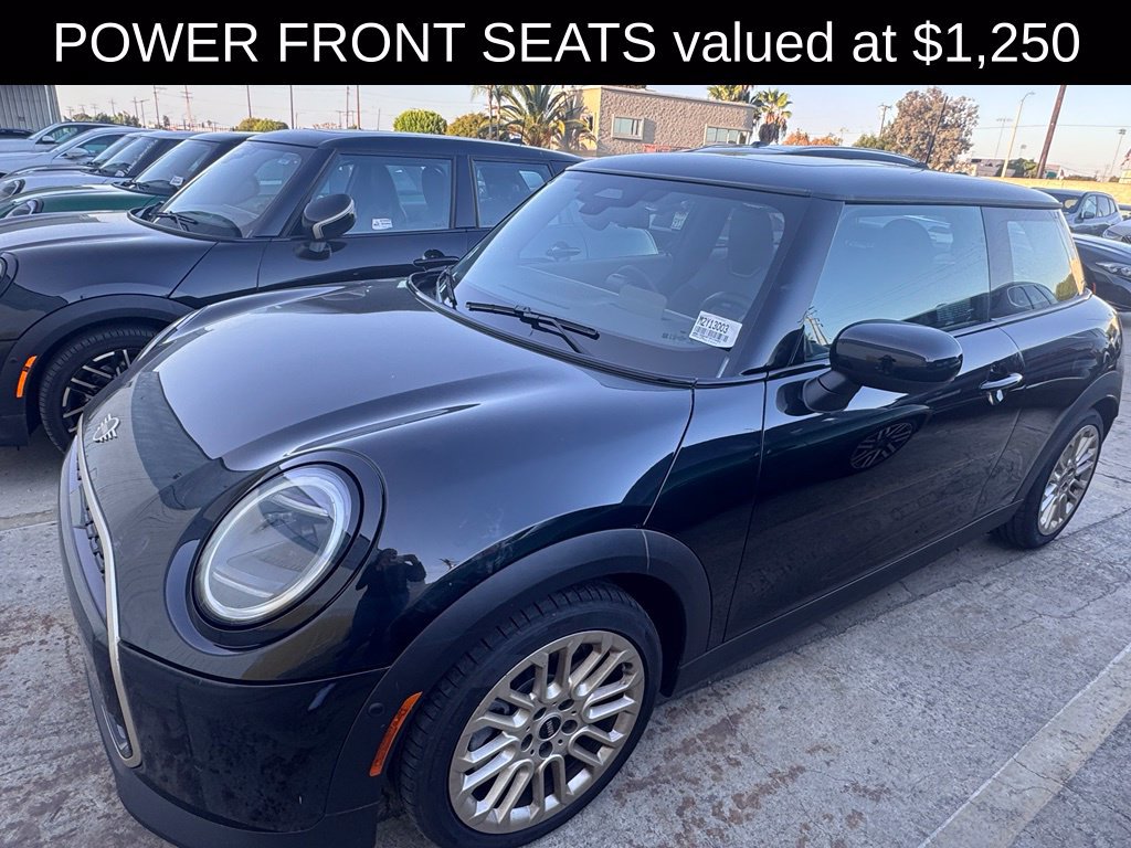 Used 2026 MINI Cooper 2-Door Hardtop FWD image 3