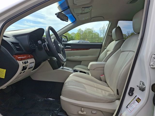 Used 2010 Subaru Outback 3.6R Limited AWD/4WD image 14