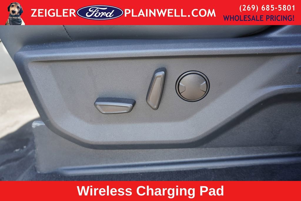 Used 2025 Ford Expedition Active image 24