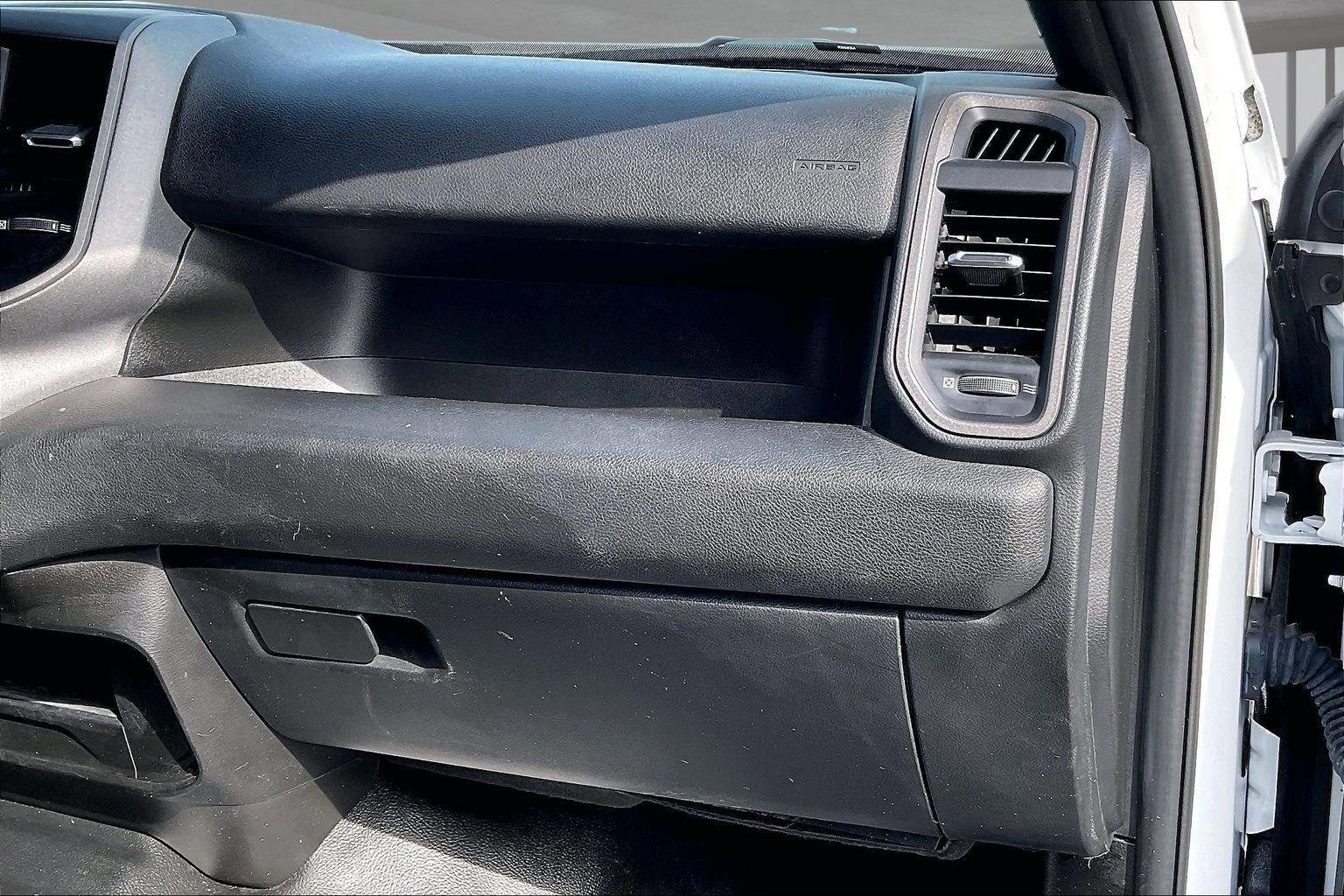 Used 2022 RAM 2500 Tradesman w/ Chrome Appearance Group image 27