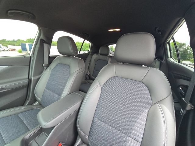 Used 2024 Buick Envista Preferred w/ Convenience I Package FWD image 19