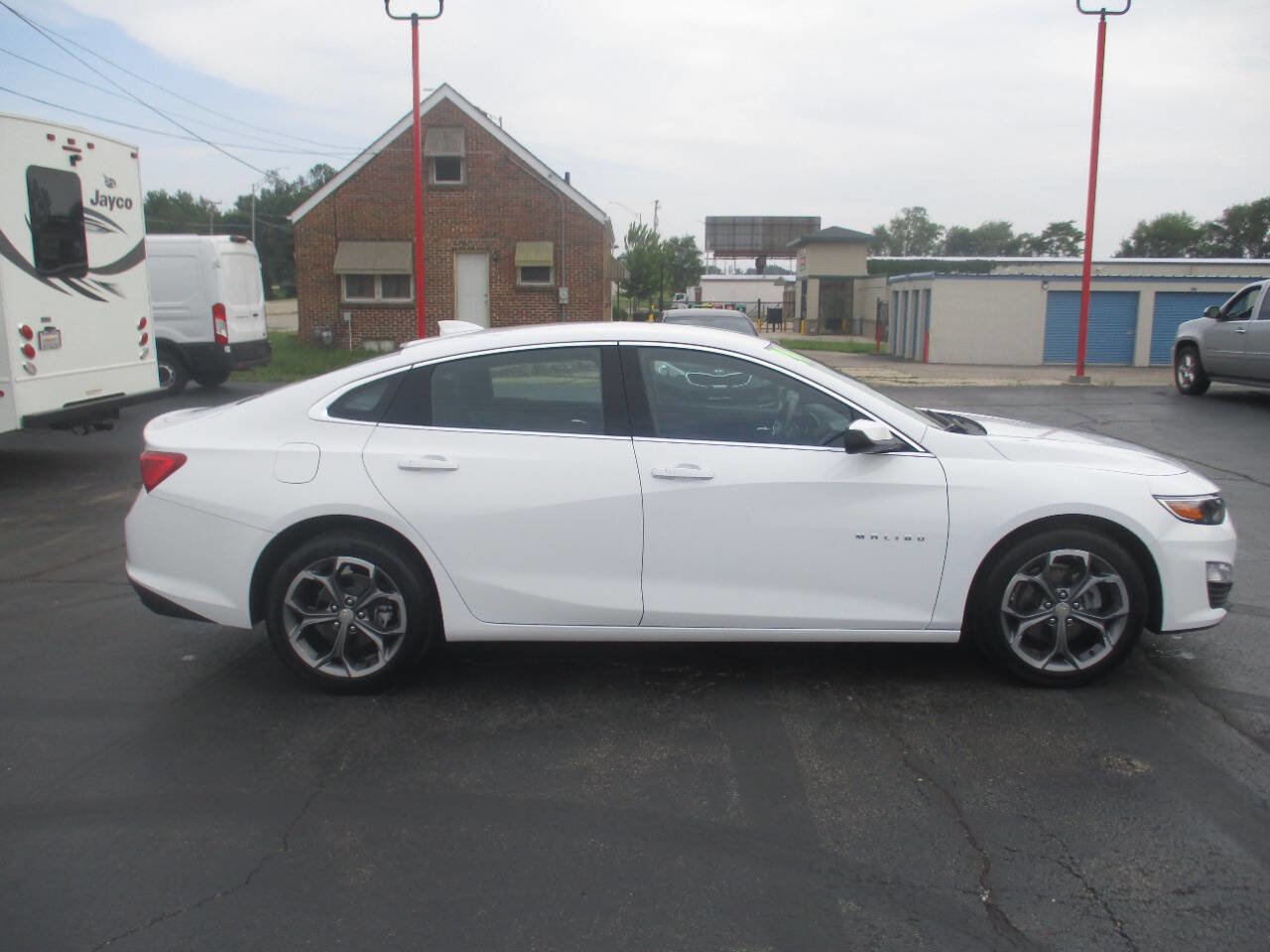 Used 2024 Chevrolet Malibu LT image 9
