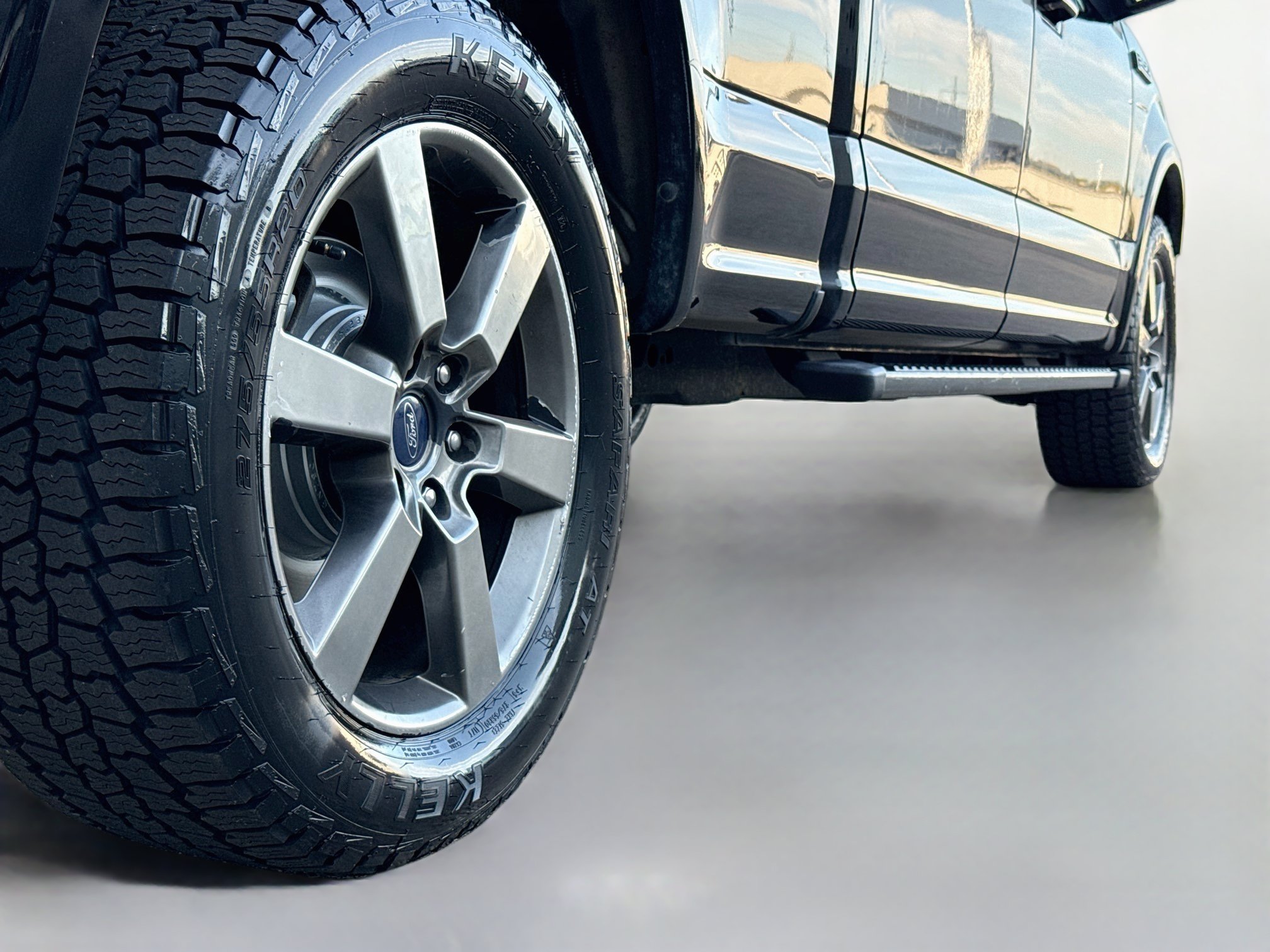 Used 2016 Ford F150 XLT w/ Equipment Group 301A Mid AWD/4WD image 9