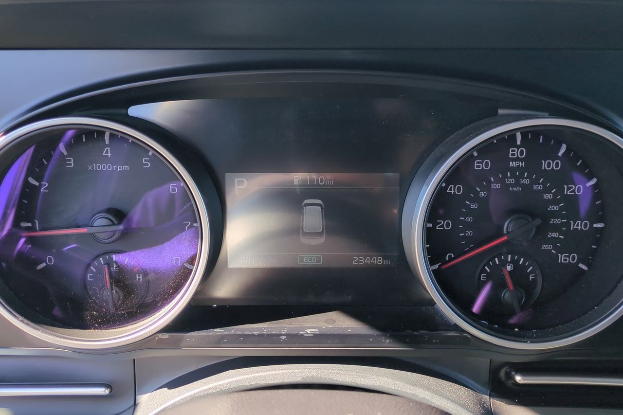 Certified 2024 Kia Carnival LX image 14