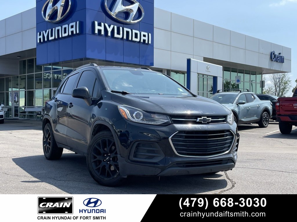 Used 2021 Chevrolet Trax LT w/ Midnight Edition