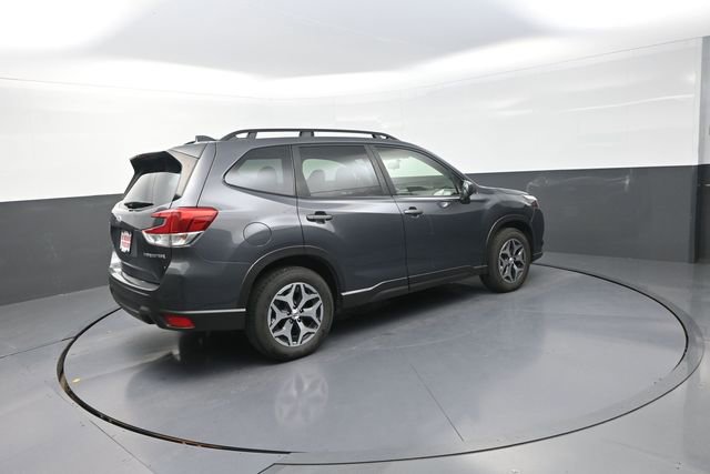 Used 2023 Subaru Forester Premium image 53