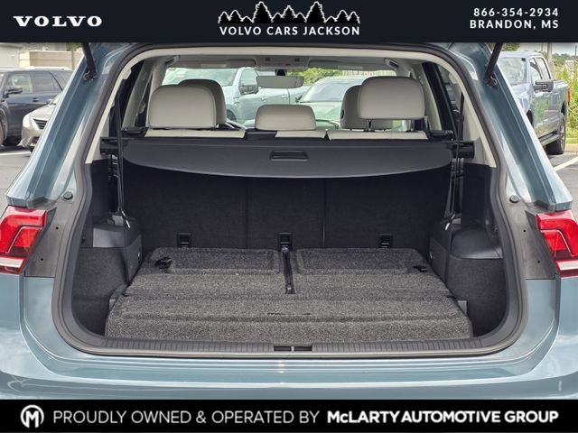 Used 2021 Volkswagen Tiguan SE w/ Panoramic Sunroof Package FWD image 29