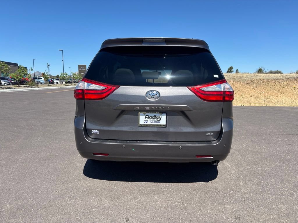 Used 2015 Toyota Sienna XLE w/ XLE Navigation Package FWD image 6