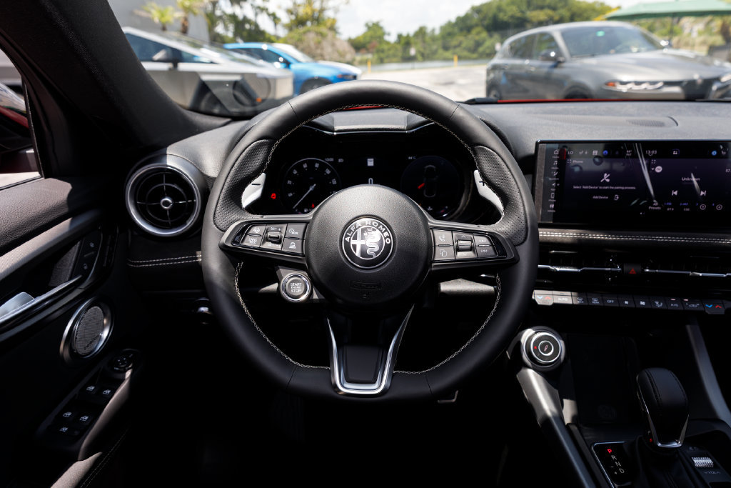 New 2026 Alfa Romeo Tonale w/ Active Assist Package AWD/4WD image 9