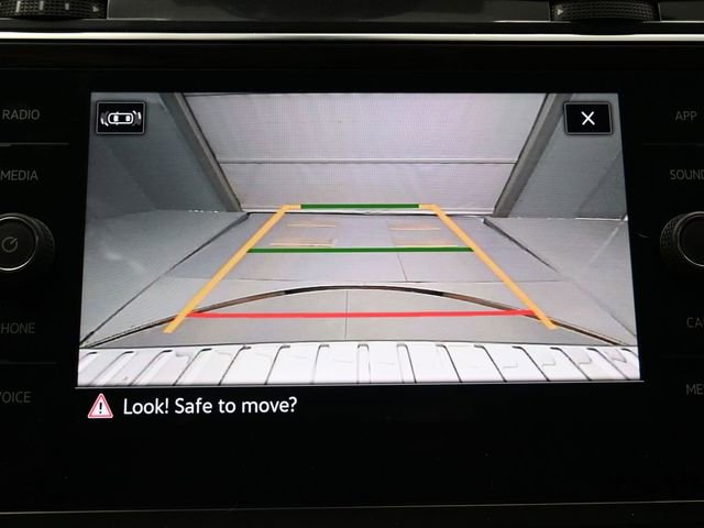 Used 2022 Volkswagen Tiguan SE image 21