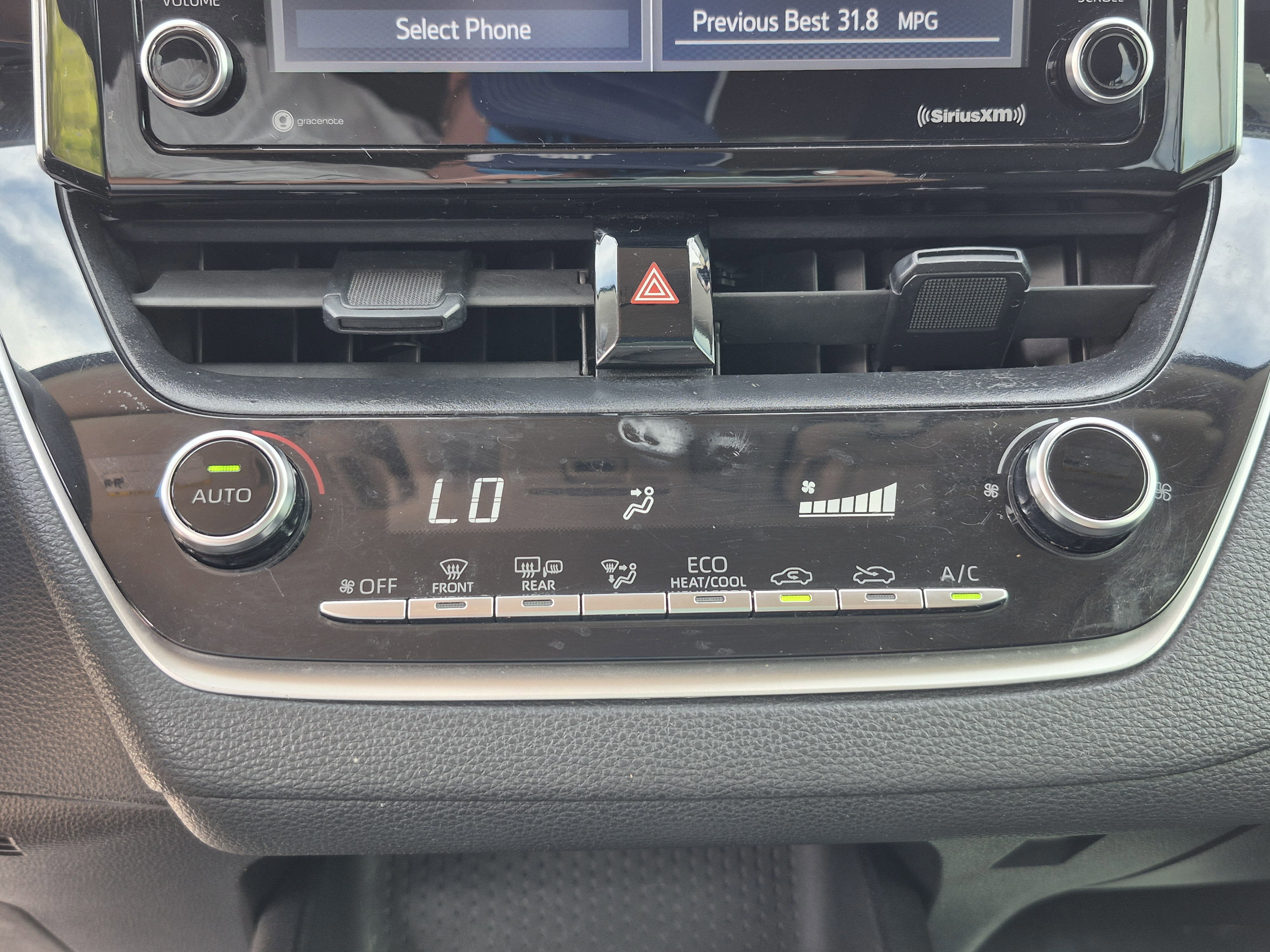 Used 2021 Toyota Corolla LE FWD image 24