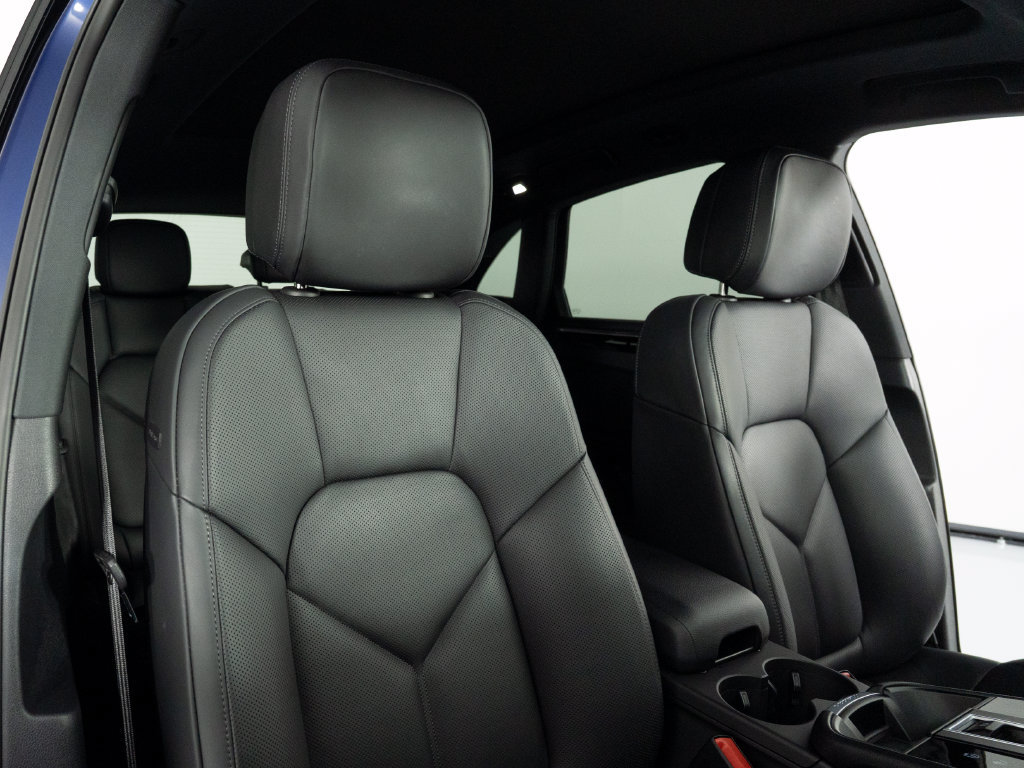 Certified 2026 Porsche Macan S AWD/4WD image 41