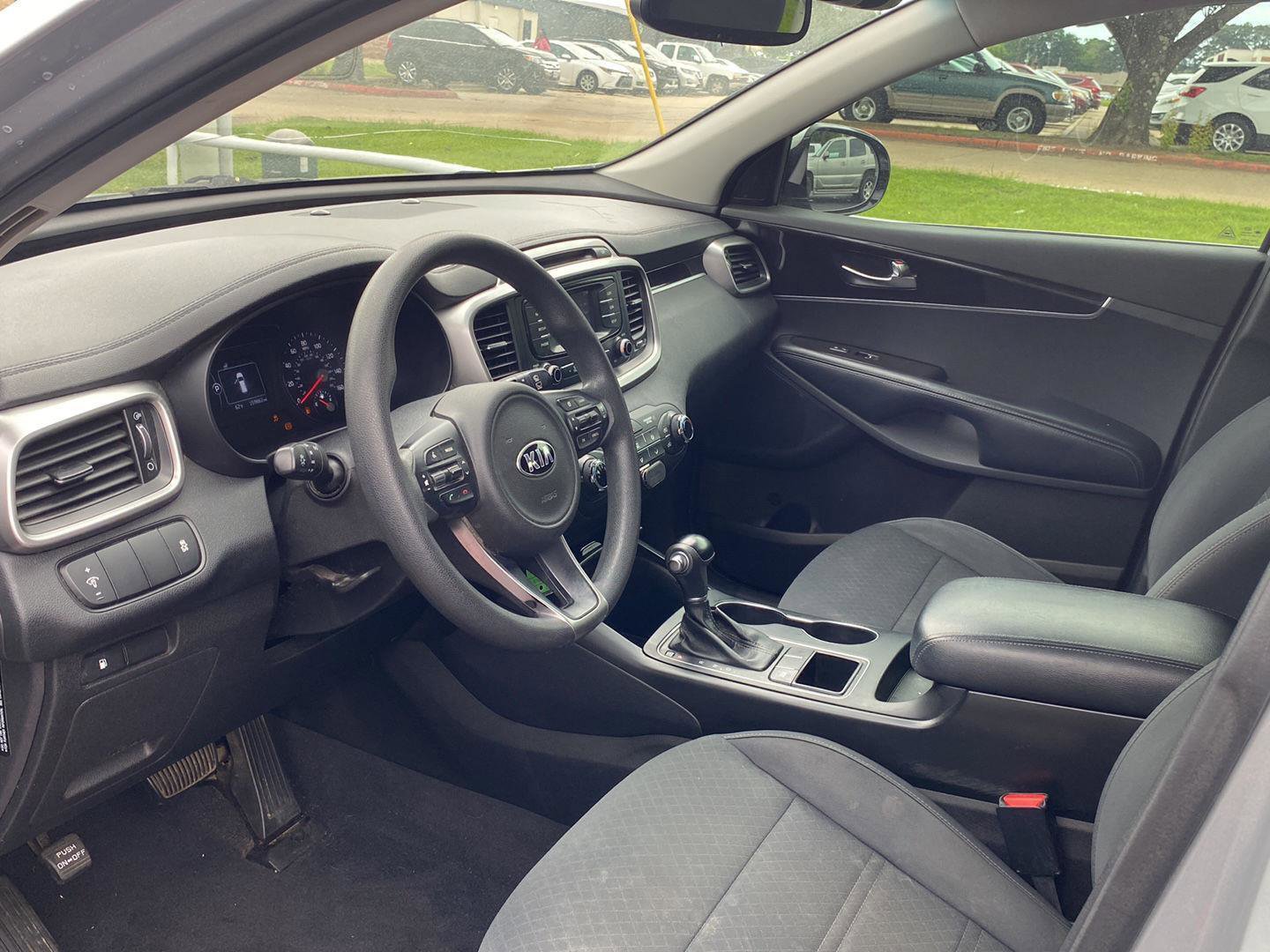 Used 2018 Kia Sorento L FWD image 12