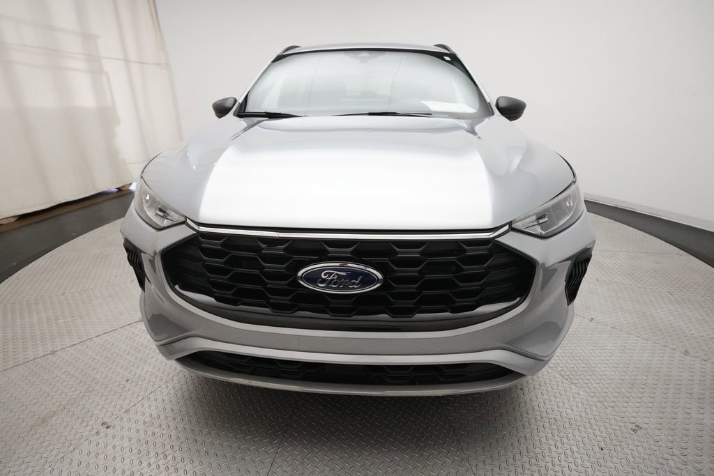 Used 2023 Ford Escape ST-Line w/ Tech Pack #1 AWD/4WD image 11