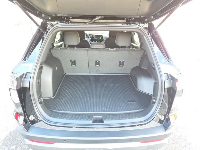 New 2026 Chevrolet Equinox LT w/ LPO, Floor Liner Package image 31
