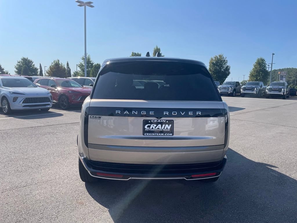 Used 2025 Land Rover Range Rover SE AWD/4WD image 9