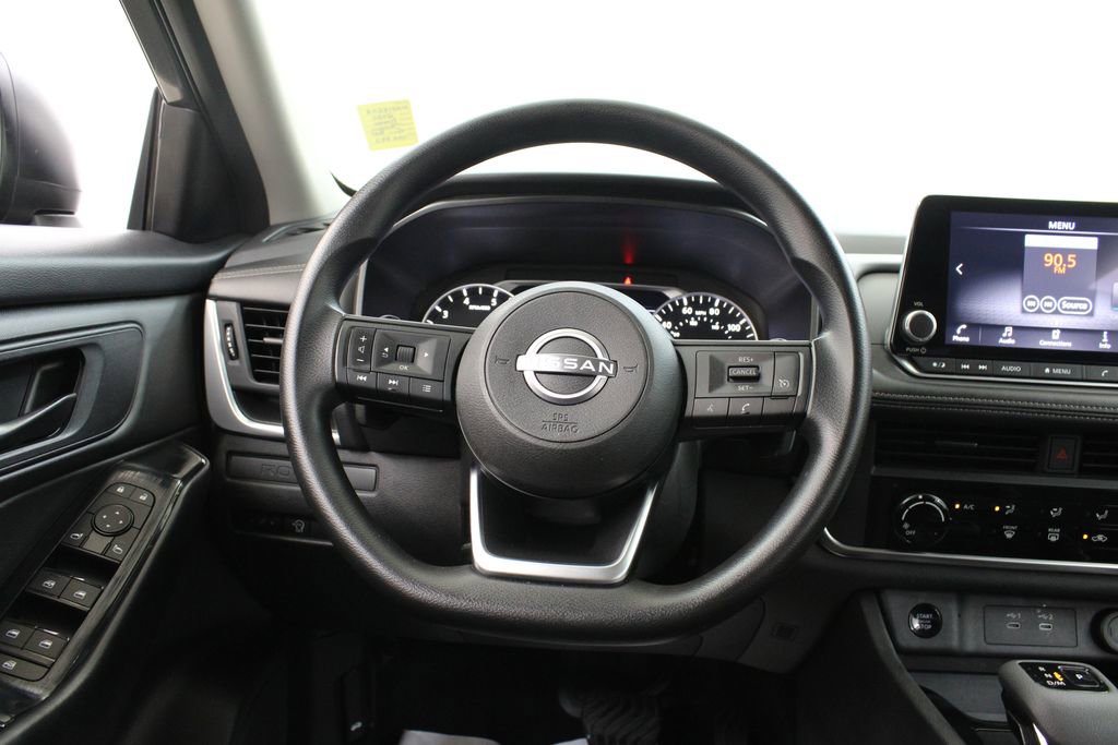 Used 2024 Nissan Rogue S image 21
