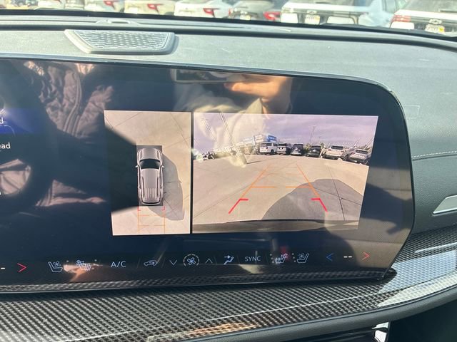 New 2026 Chevrolet Traverse High Country w/ LPO, Floor Liner Package image 32