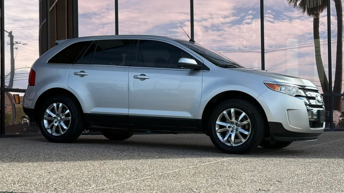 Used 2013 Ford Edge Limited FWD image 16