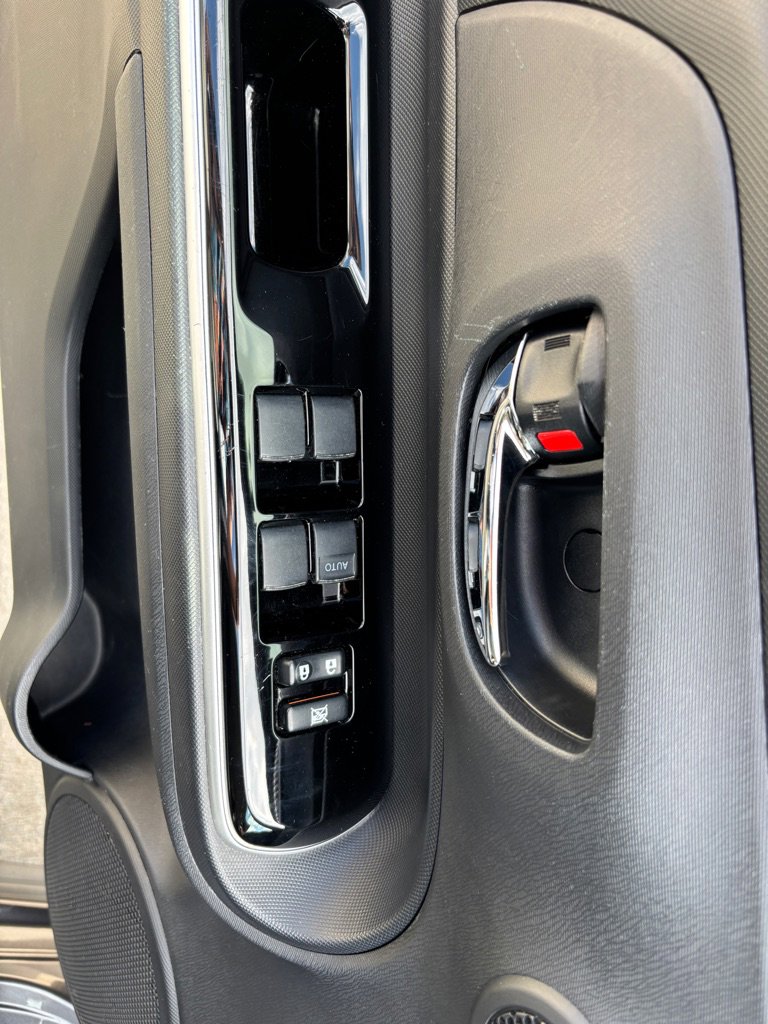 Used 2018 Toyota Prius C Two image 16