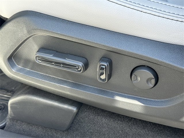 New 2025 Honda Pilot Touring image 23