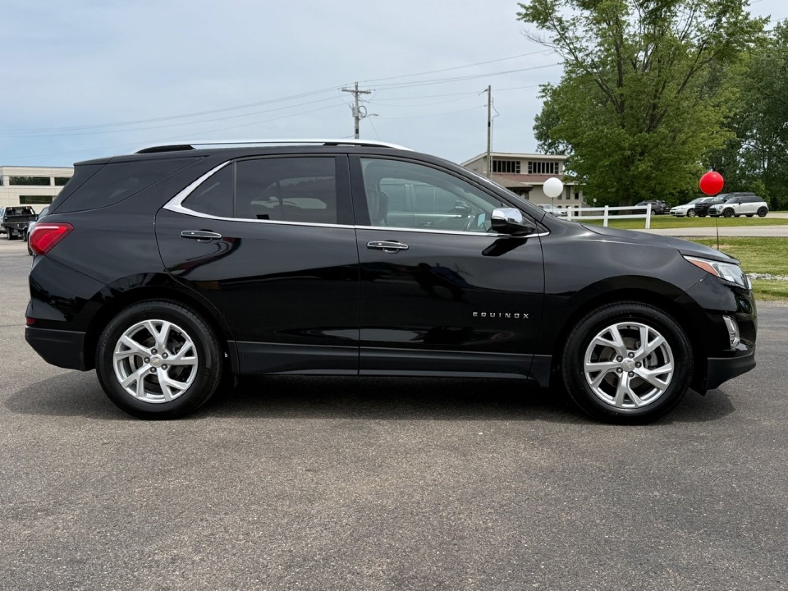 Used 2019 Chevrolet Equinox Premier FWD image 9